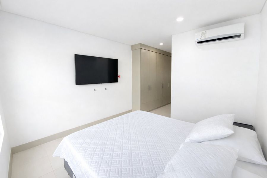 Beachfront 3BR | Best Views & Location 5