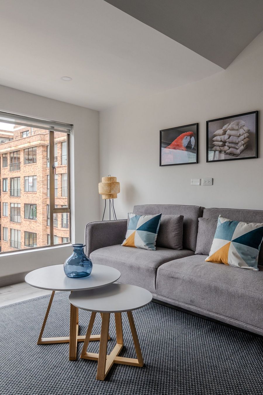 Acogedor 2BR @Corazon financiero con camas Queens 4