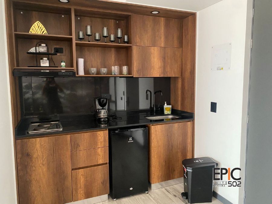 Epic Suite 502 Exclusive Airport 3