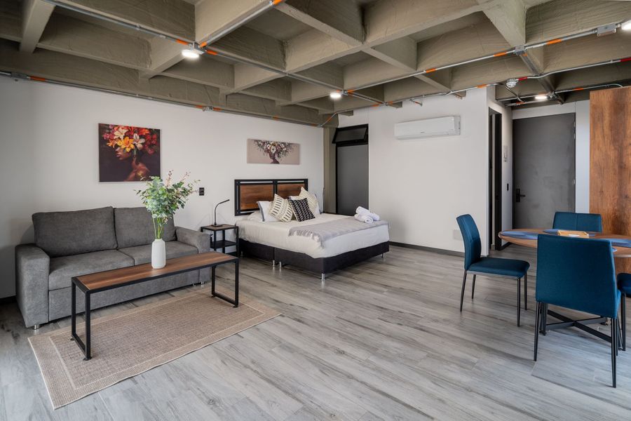 |Ahead| Espacioso Loft con balcon y parqueadero 5