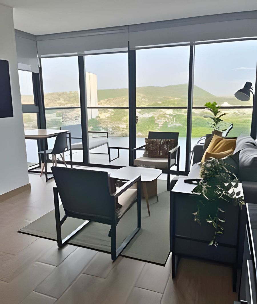 New Gem, 2B, 4 blocks from Center Amazing Views 3