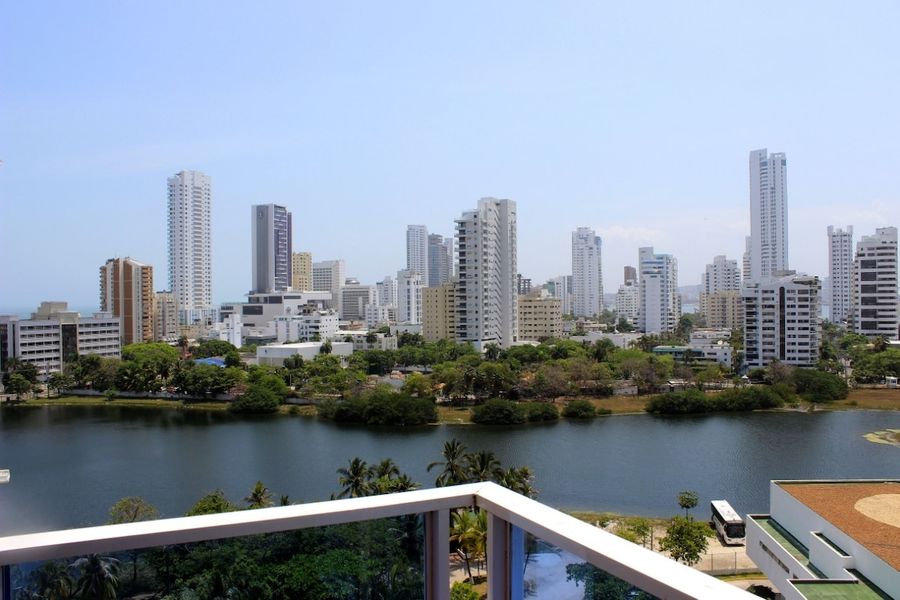 Apartamento con hermosa vista al mar y al lago