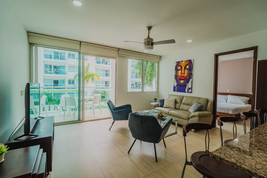 2BR-Morros 922-Edificio frente a la playa 2