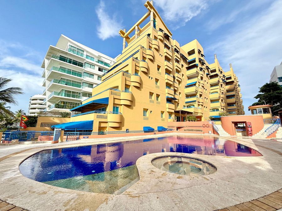 Acceso al mar y piscina | Estacionamiento | Morros