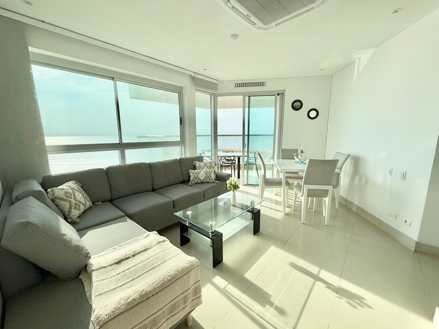 Moderno apartamento con vistas al mar piso 9