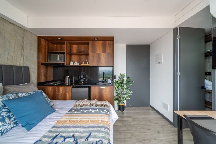 |Ahead| Sereno Loft cerca al aeropuerto + parking 5