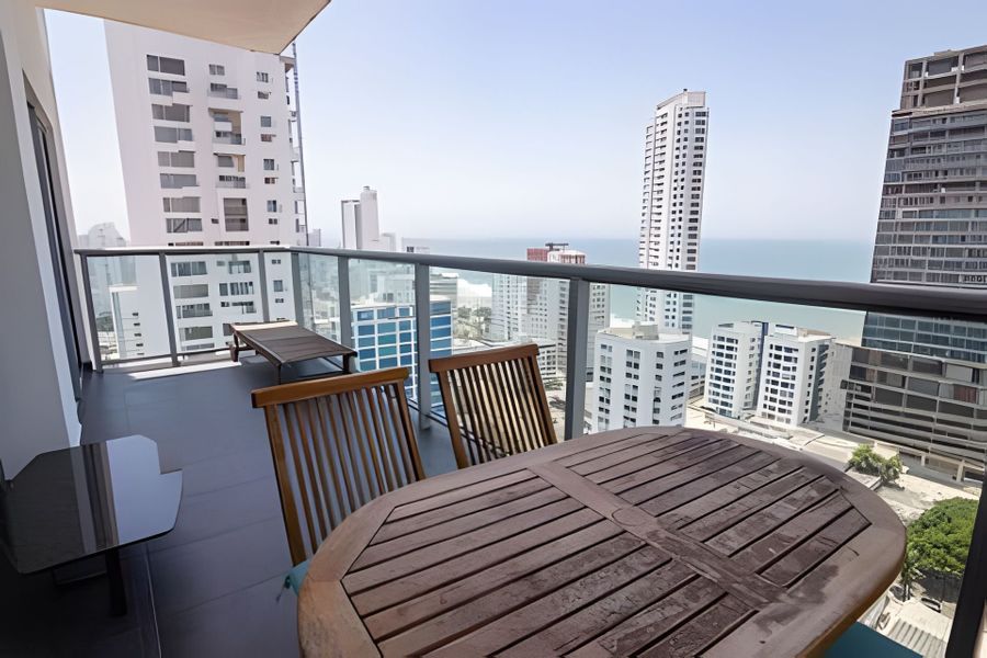 Lujoso Apto de 2 habitaciones en piso 23-Infinitum
