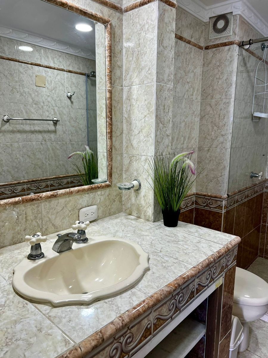 Apto de Dos Hab con Balcón - Laguito, Ctg 4