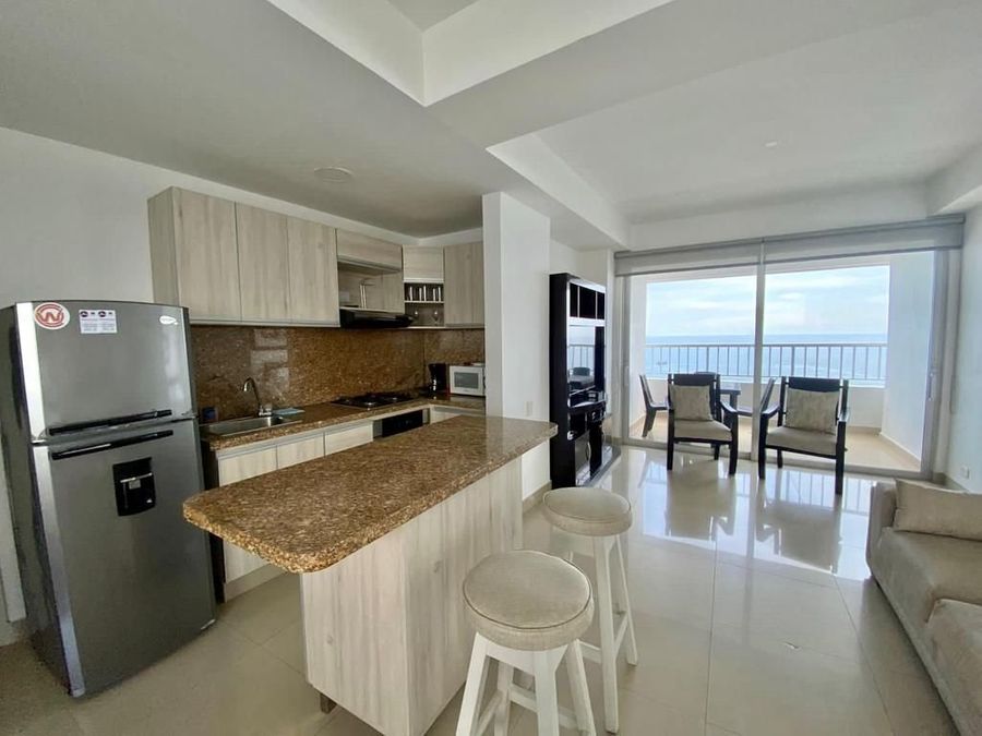 Espacioso & moderno, con vista al mar 5