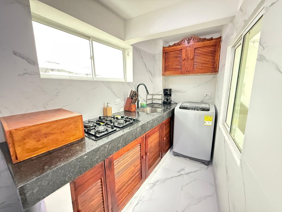 Joya amurallada 2 Br cerca a plaza Santo Domingo 3
