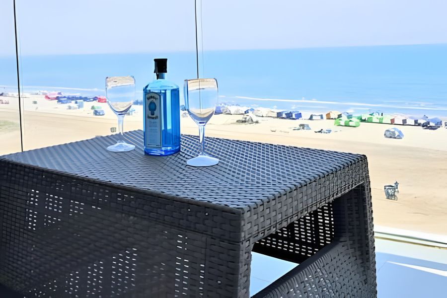 Premium 166 m 2 frente al mar Acceso directo playa 4