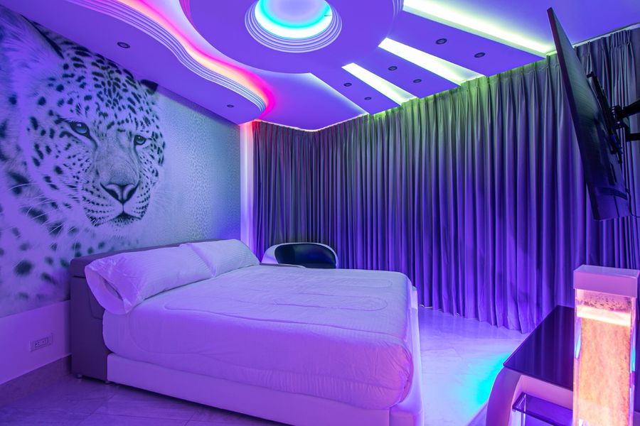 ILLUMINATO 3 Bedroom Guest Friendly  Experience 3