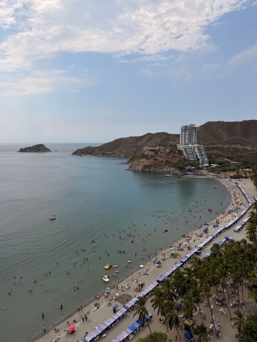 Lujoso Apartamento de 2 alcobas frente al Mar 2