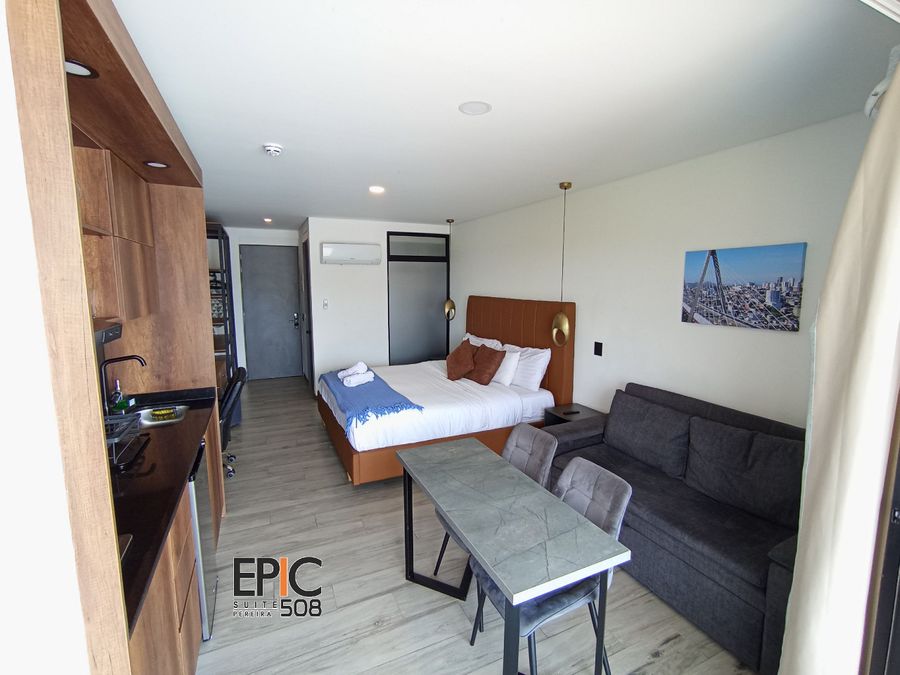 Epic Suite 508 Deluxe Airport 2
