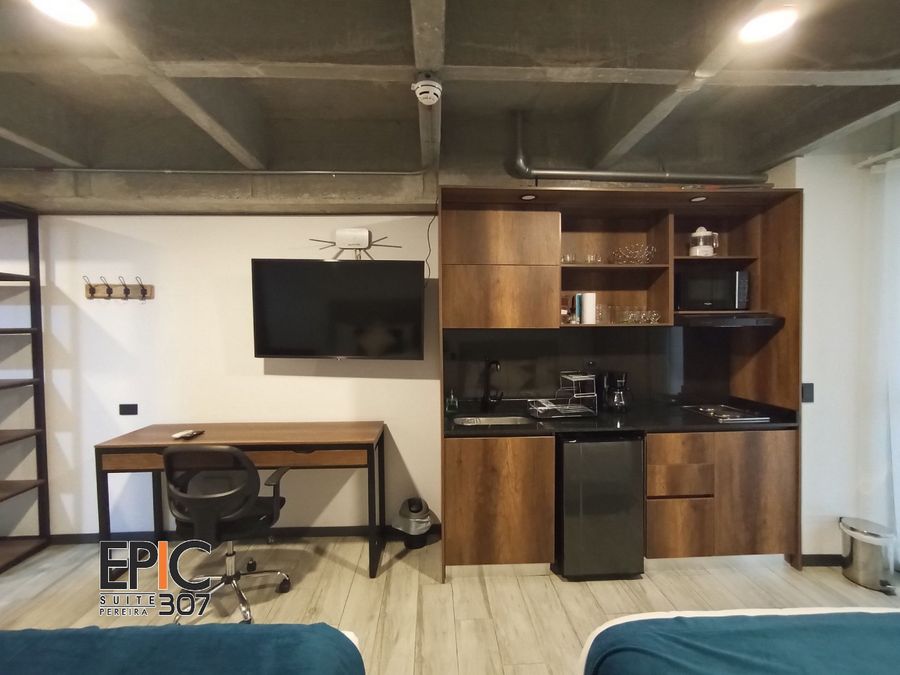 Epic Suite 307 Family Loft Airport 4