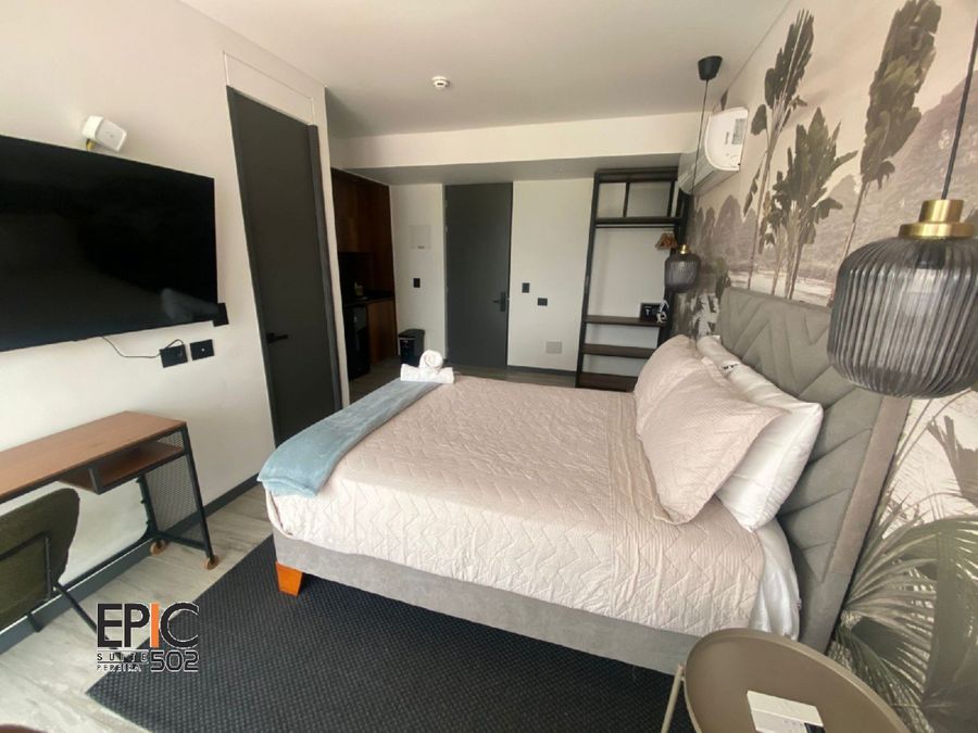 Epic Suite 502 Exclusive Airport 2