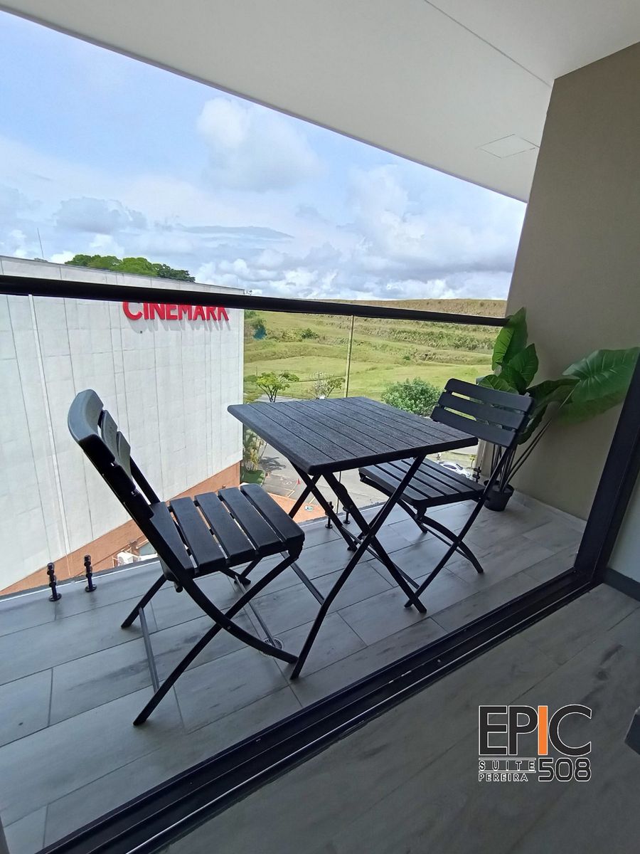 Epic Suite 508 Deluxe Airport 3