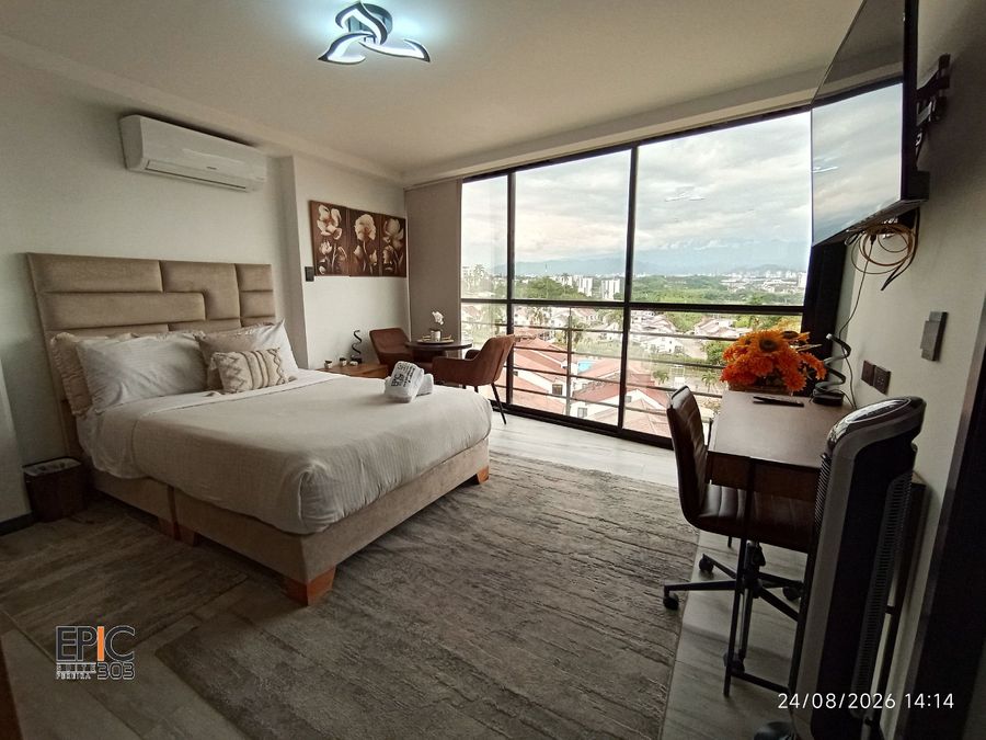 Epic Suite 303 Luxury Loft Airport 3