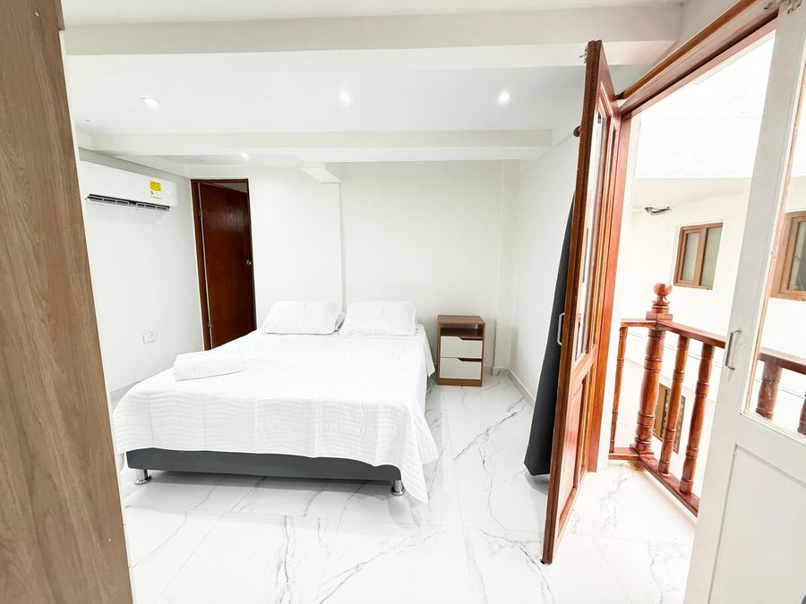 Joya amurallada 2 Br cerca a plaza Santo Domingo 5