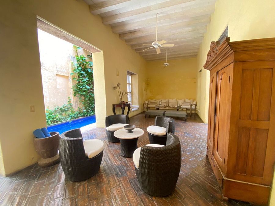 Villa en el casco antiguo piscina y vistas al mar 2