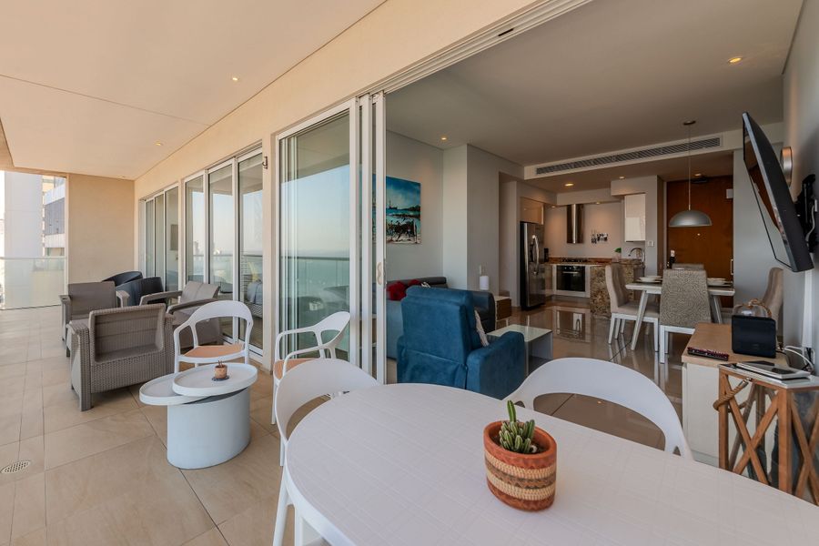 Condominio H2-Luxurious 2 BR / 16th F - Bocagrande 3