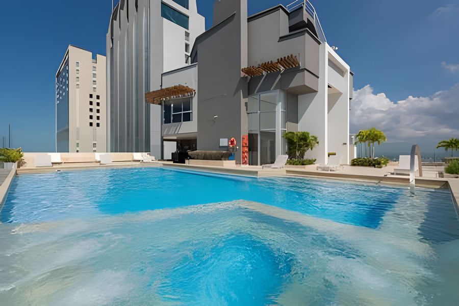Ocean Majesty, Luxury Haven close to Walled City 4