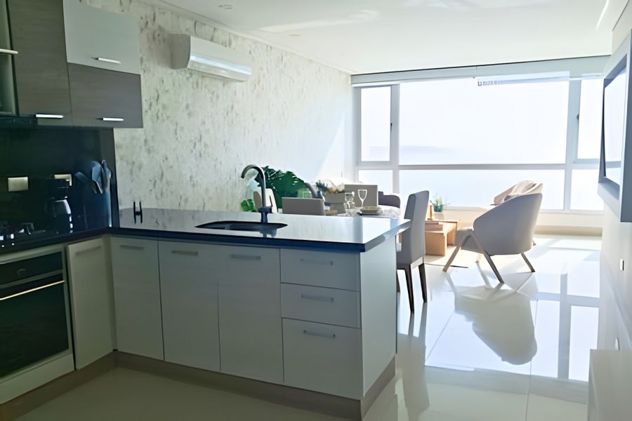 Recién Remodelado | 2 Suites + Vista Espectacular 2