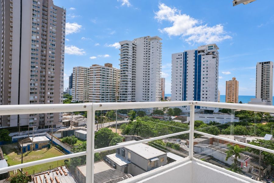 Urban Beach for 8 | City view, Pool & Fast Wi-Fi 3