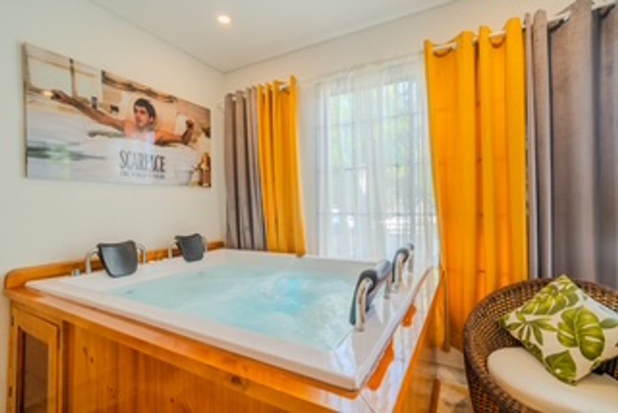 5 Bedroom Cartagena Cottage - Close to Walled City 4