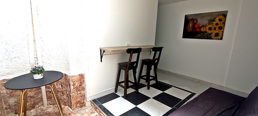 Close to Everything: Metro, Laureles, Stadium 2