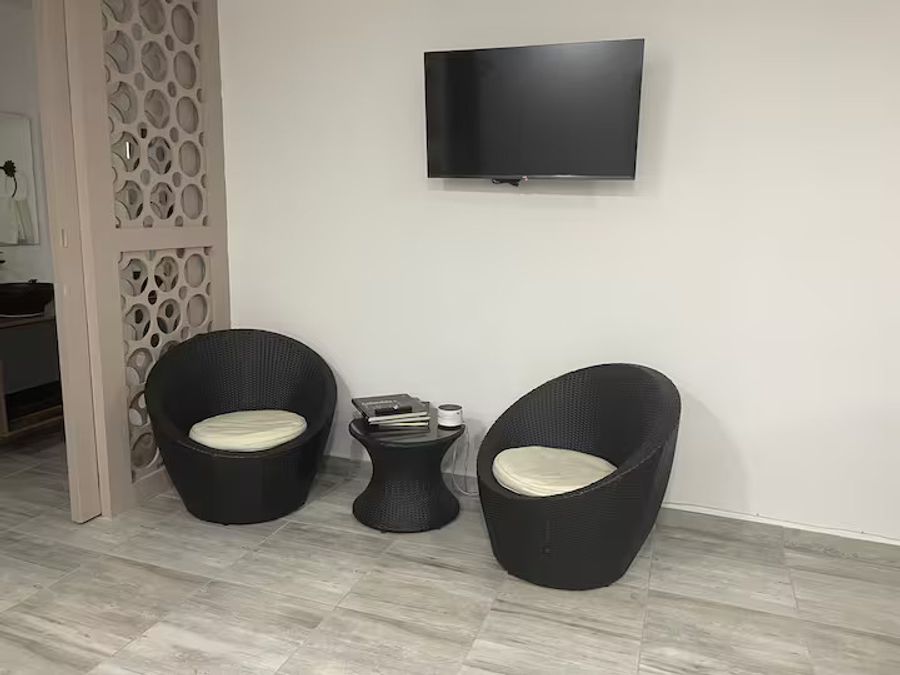 Aparta estudio en laureles 2