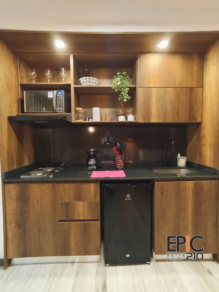 Epic Suite 210 Deluxe Aeropuerto 4