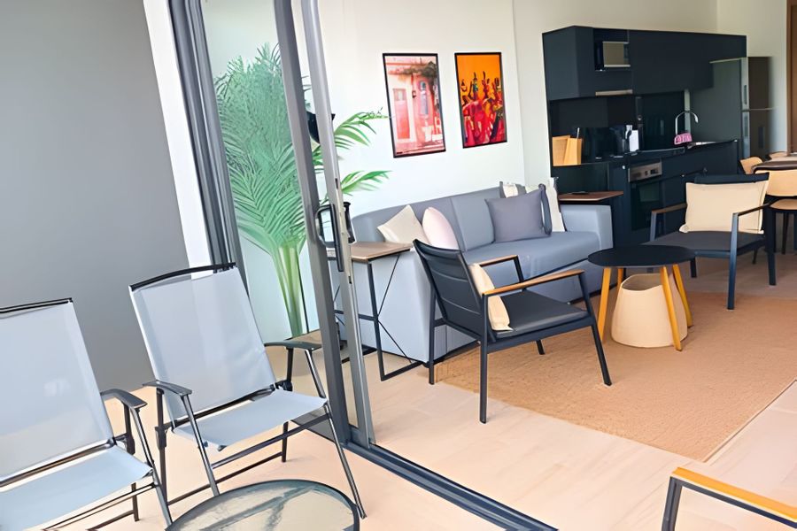 Luxury 2B, stunning View 4 Blocks from walled City 2