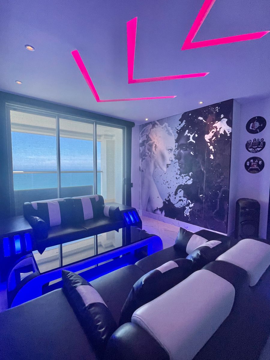 Luxury 2 bedroom apt with Jacuzzi, Guest Allowed 3