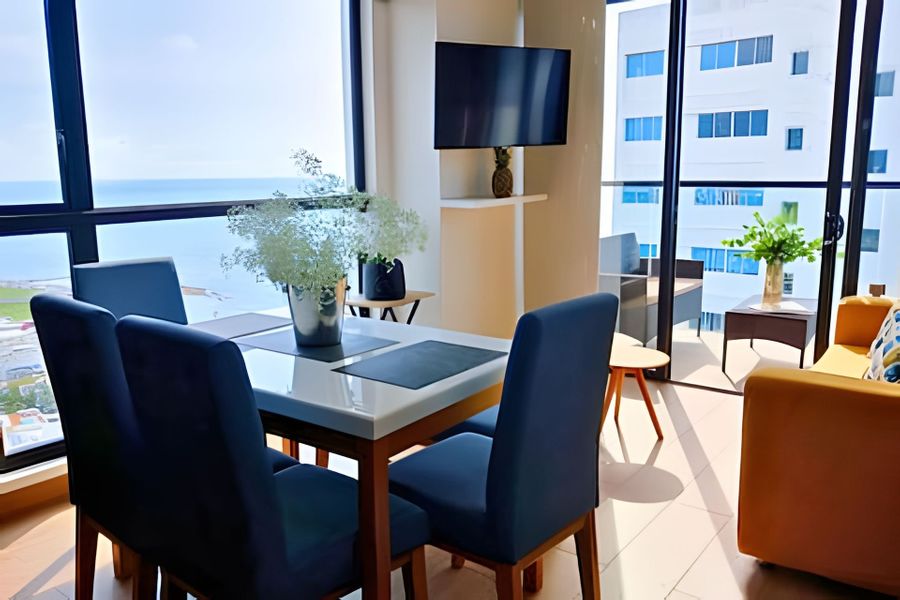 Oceanfront Gem by Walled City, Spectacular Views