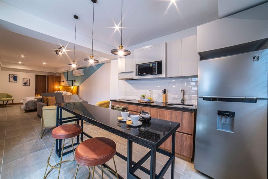 E102 • Estudio con cama king • A pie de Boulevard y Granada 5