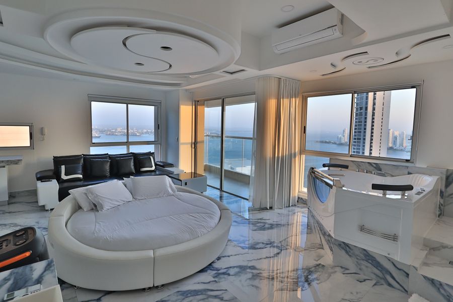 The YinYang Suite-Guest Friendly Adults Only 5