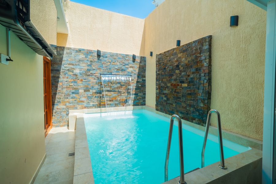 4 Bedroom Paradise - Minutes from Walled City 2