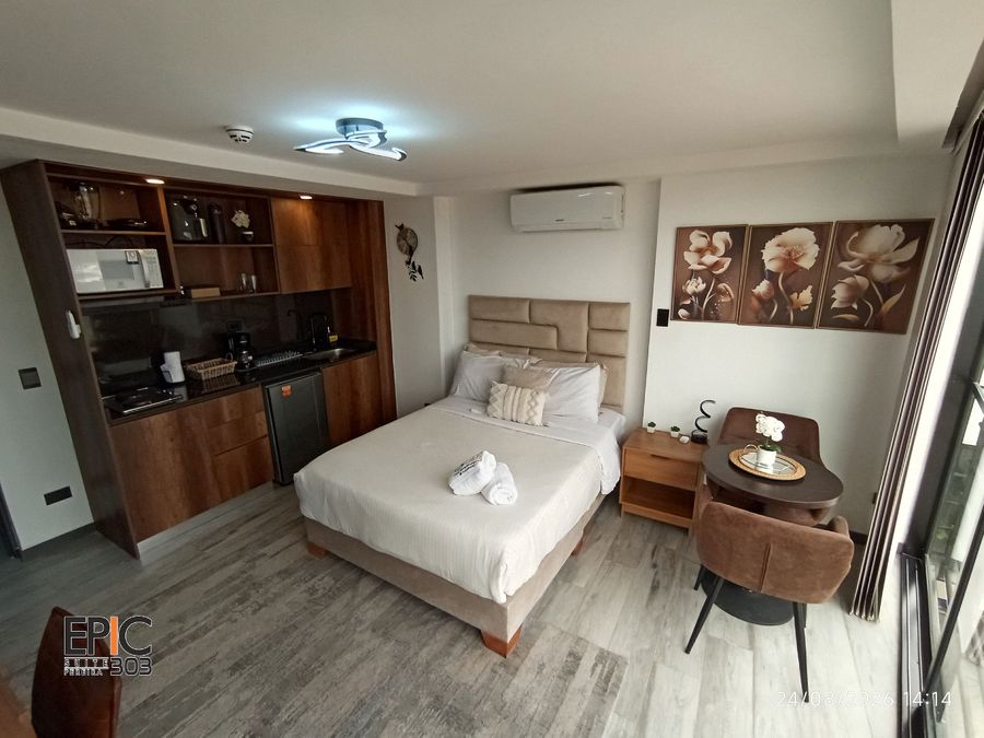 Epic Suite 303 Luxury Loft Airport 5