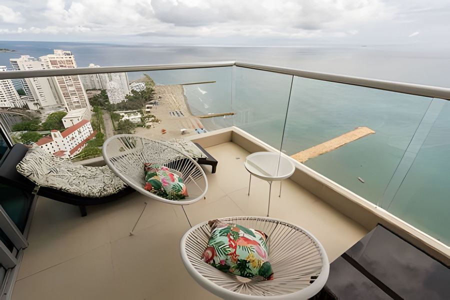Espectacular apt en el piso 29 en Palmetto Beach 3