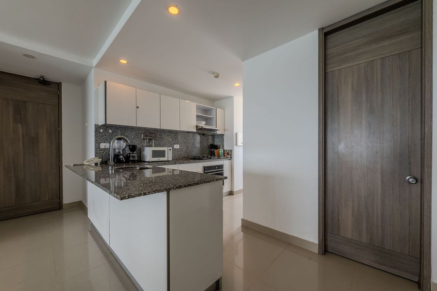 Hermoso Apto 2 Hab Piso 19 en Morros City 4