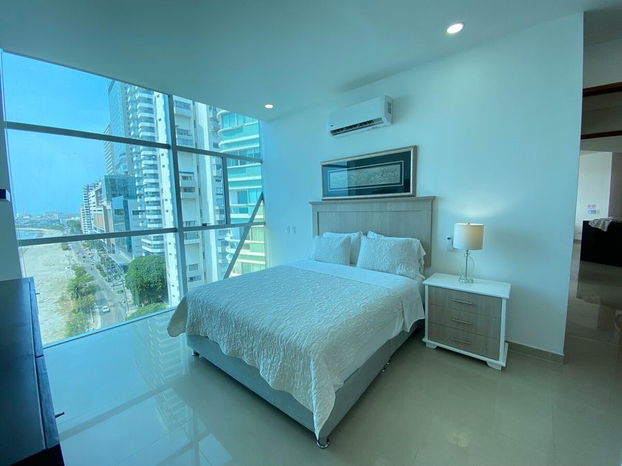 Apartamento de 3 dormitorios con vistas al mar 4