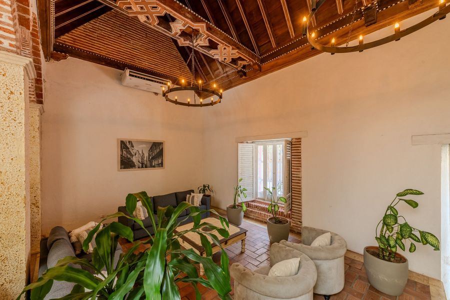 Casa de 5 Hab en la Ciudad Amurallada con Piscina 4