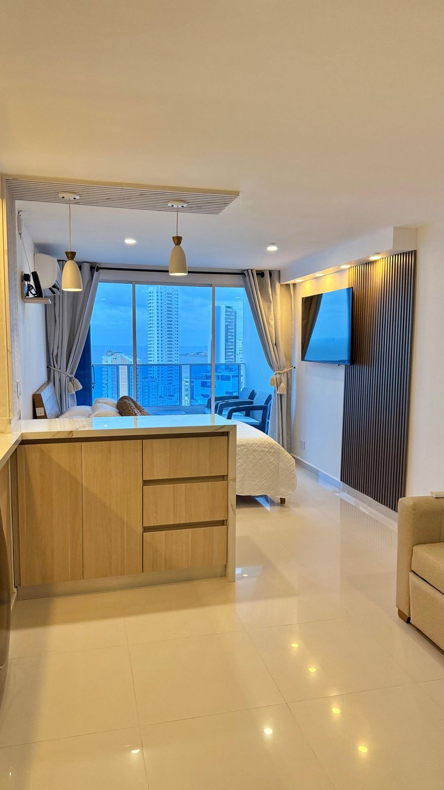 Luxury Studio en El Laguito con vista al mar 5