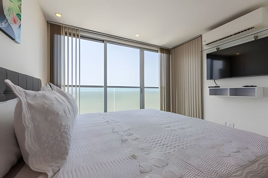 1004 Morros City - Spectacular 1 Bedroom Condo 2