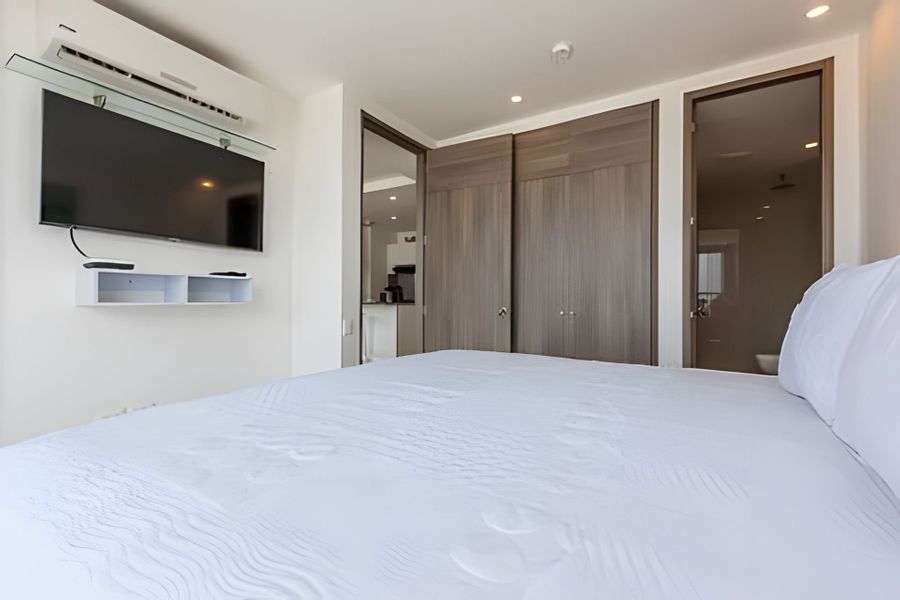 1004 Morros City - Spectacular 1 Bedroom Condo 3