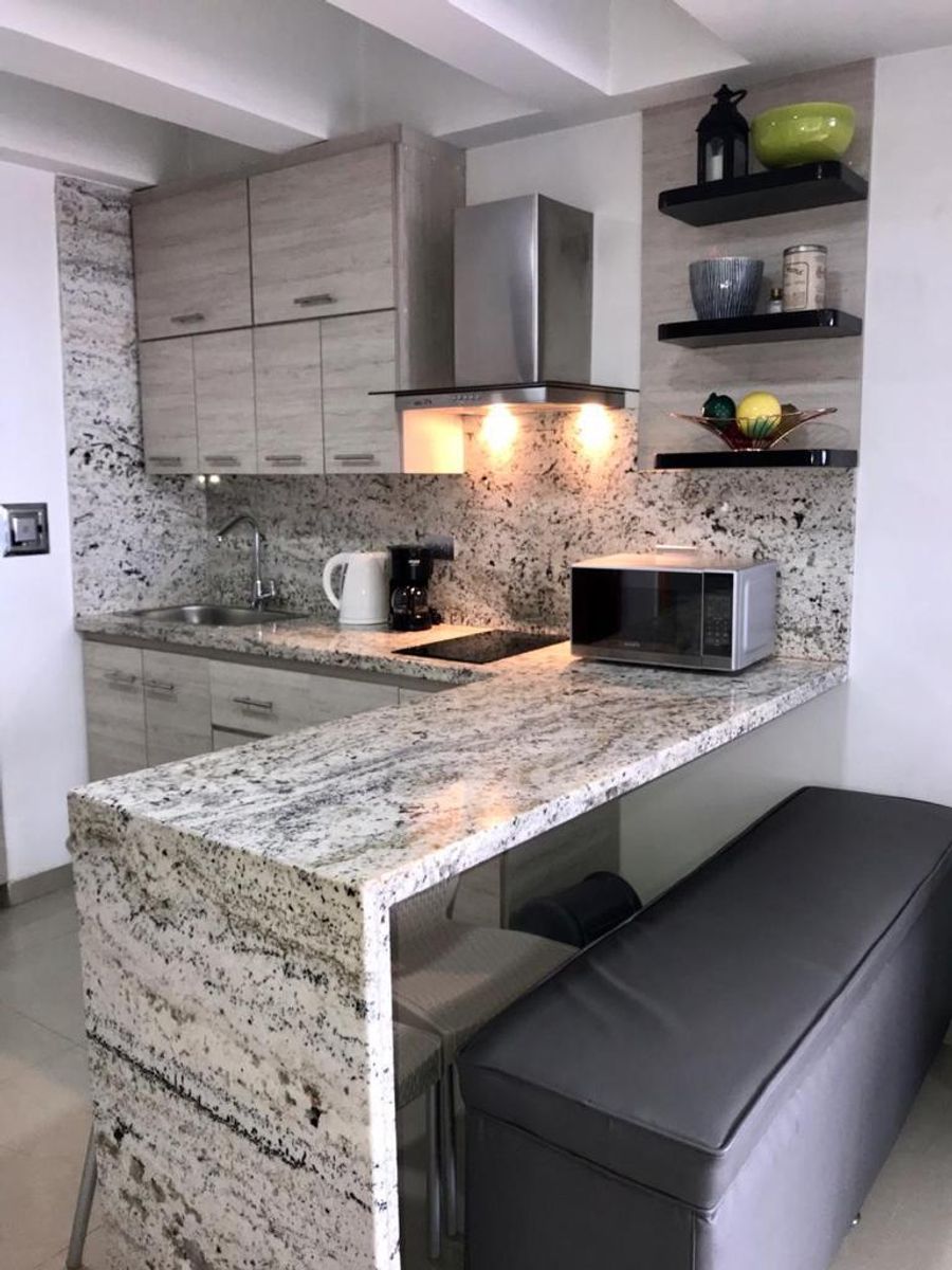 Apartamento de Una Alcoba con Balcón - Laguito 2