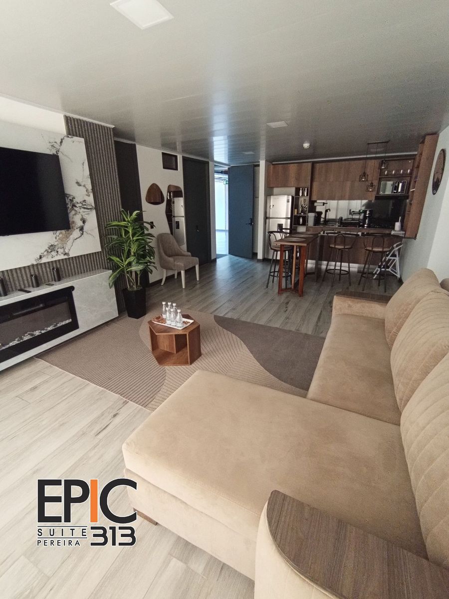 Epic Suite 313 Family Deluxe Airport 3 Room10 Pax