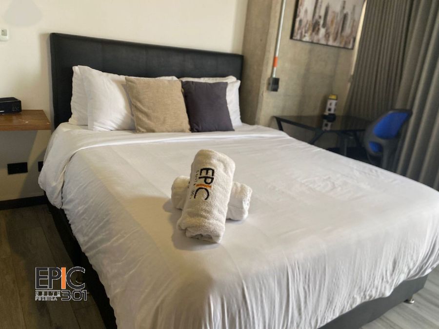 Epic Suite 301 Loft Deluxe Airport 2