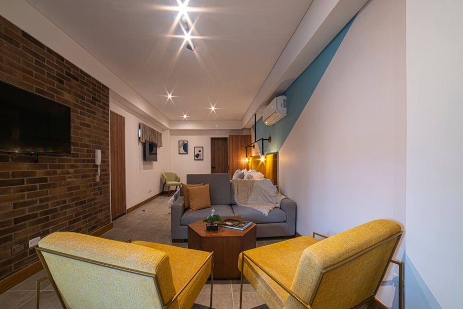 E102 • Estudio con cama king • A pie de Boulevard y Granada 4
